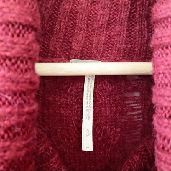 Free People Distressed Cable Knit Turtleneck sz S - Picture 5 of 9